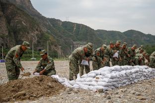 欧文谈输G1：面对这支年轻的雷霆 我们必须打出一场全面的比赛